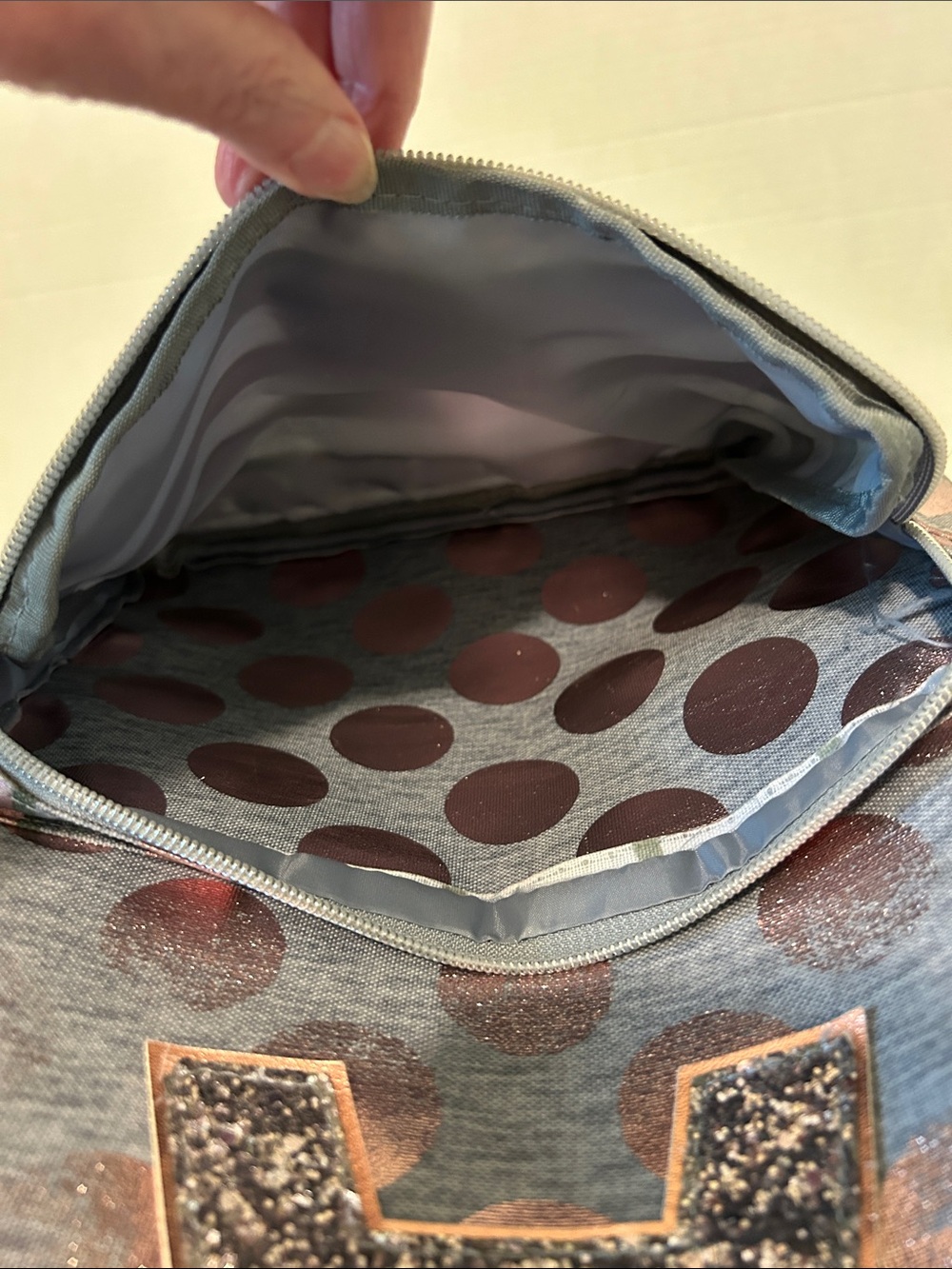 Justice ‘A’ Glitter Gray Backpack & Lunchbox Set with Rose Gold Polka Dots - Picture 11 of 16